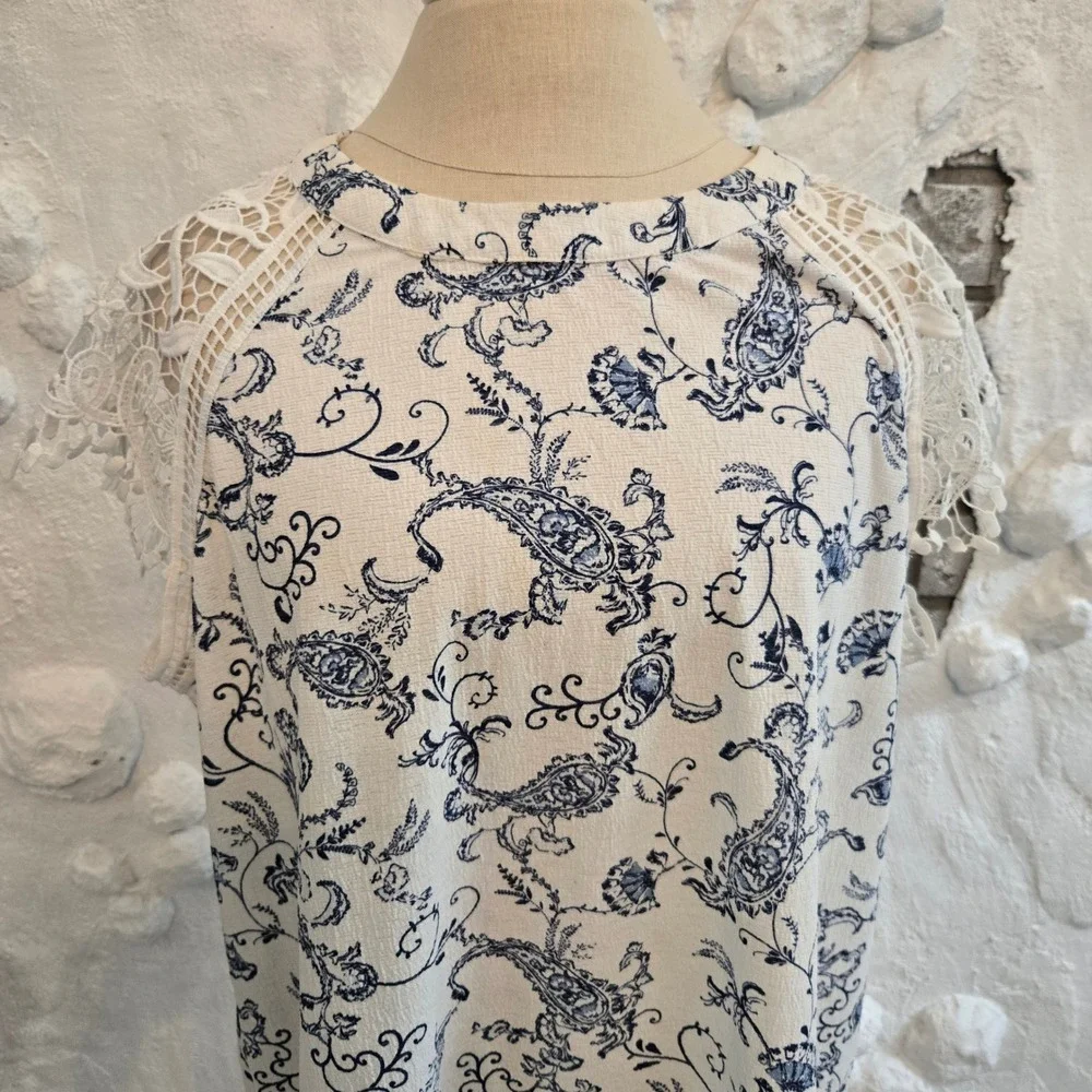 Perch Women Boho Blue White Paisley Top with Crochet Lace Shoulder Size XXL - Picture 3 of 11